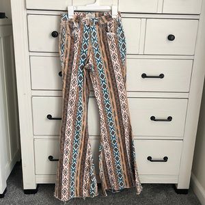 Womens Shyanne Aztec Print Flare Pants
